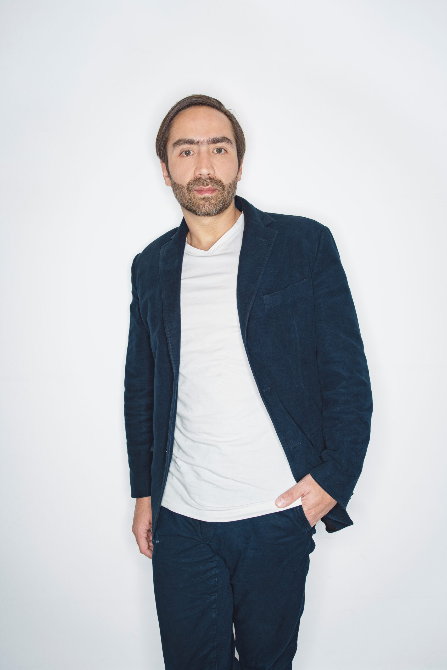 NICOLAS LLANO307736